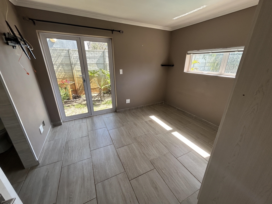 To Let 1 Bedroom Property for Rent in Parklands Western Cape